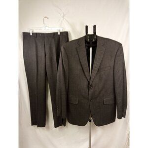 Jos. A. Bank Grey Pinstriped Tailored Fit Suit Set 42R/36 Waist